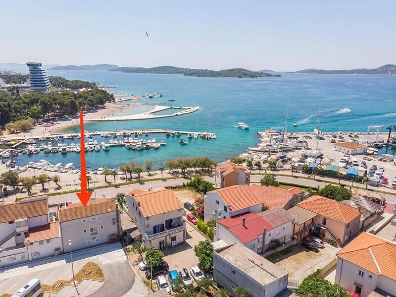 Apartment And Rooms Dalmatiko Vodice Bagian luar foto