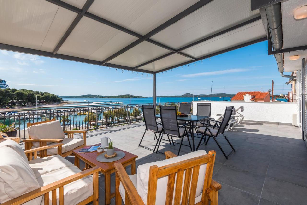 Apartment And Rooms Dalmatiko Vodice Bagian luar foto