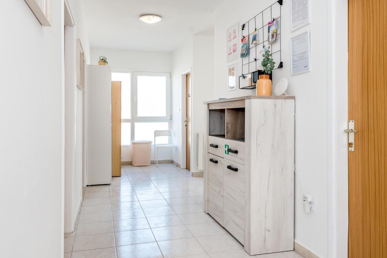 Apartment And Rooms Dalmatiko Vodice Bagian luar foto